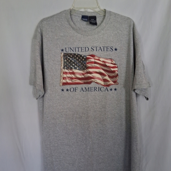 Basic Editions  Gray Short Sleeve Patriotic Tee - Picture 1 of 10